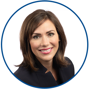 Sydney Lynn Circle Headshot