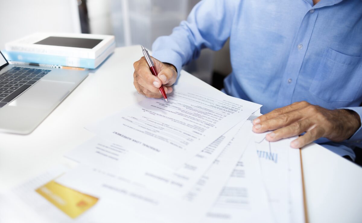 Car Dealerships and Customers Signing Car Insurance or Rental Agreements: Coordinating to manage transportation and financing costs effectively.